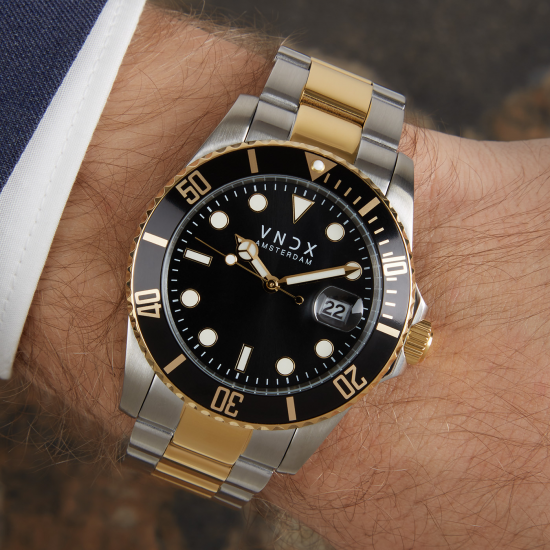 VNDX AMS LXRY GOLD BLACK HEREN HORLOGE MT14750-01 - 51987