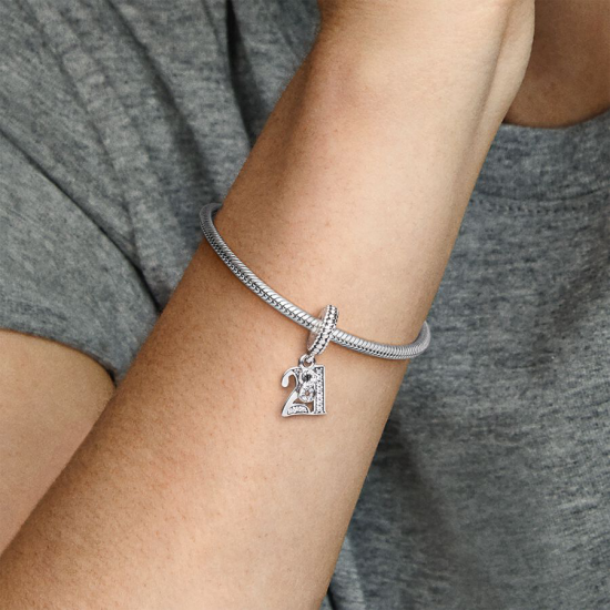 Pandora 21e Verjaardag Hangende Bedel 797263CZ - 53261
