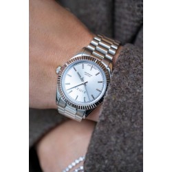 ZINZI Solaris horloge met zilverkleurige wijzerplaat, stalen kast 35mm en stalen band met clip-sluiting. Het Japanse uurwerk loopt op zon- en kunstlicht ZIW2102 - 54129