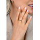 ZINZI gold plated zilveren cross-over ring met een opengewerkt sierlijk hart waarbij een rij witte zirkoniaƒ?Ts vloeiend door de scheen en hart loopt ZIR2874Y - 58976